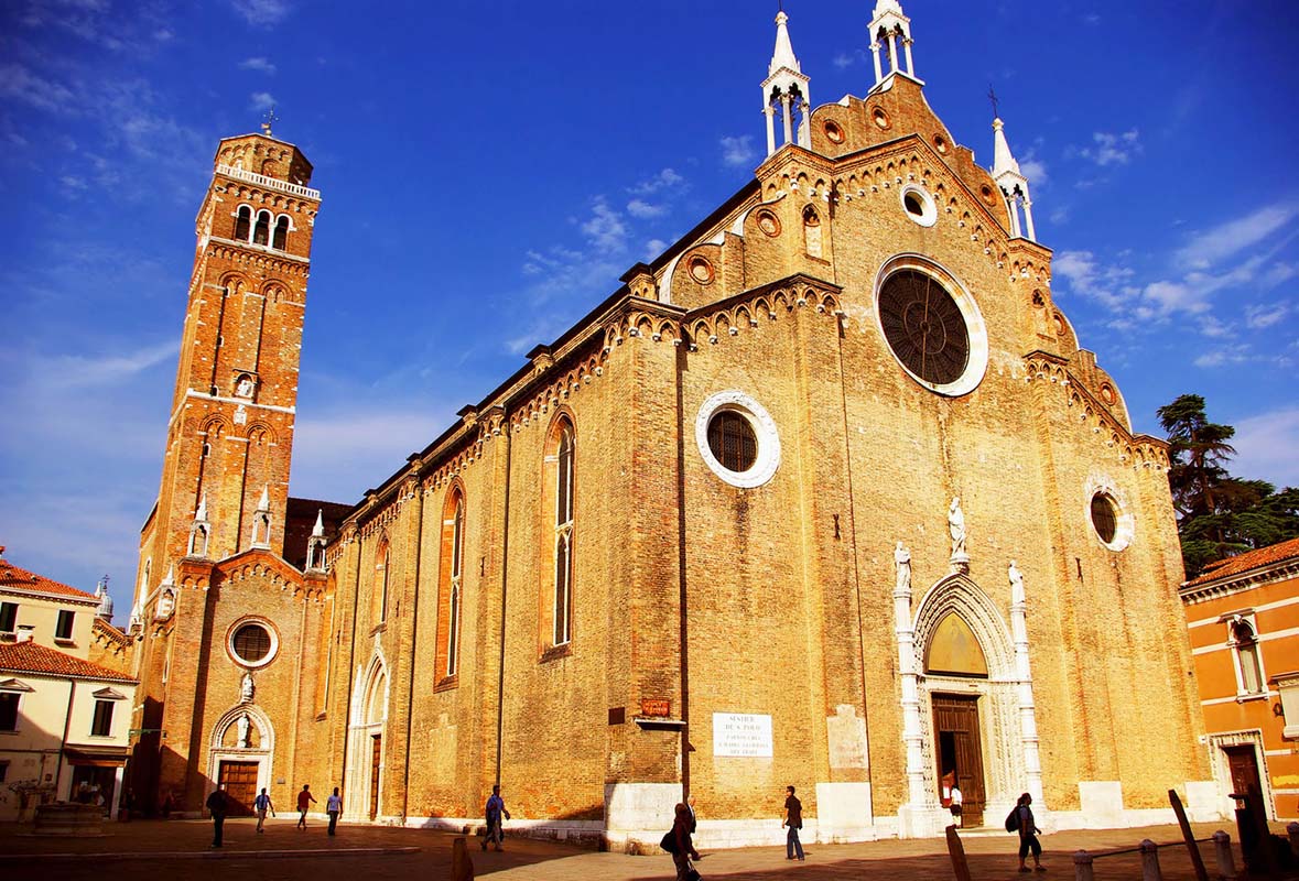 Basilica di S. Maria Gloriosa dei Frari in Venice, Italy Basilica di S. Maria Gloriosa dei Frari in Venice, Italy