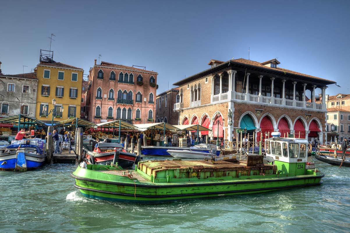 Rialto Markets in Venice, Italy Rialto Markets in Venice, Italy