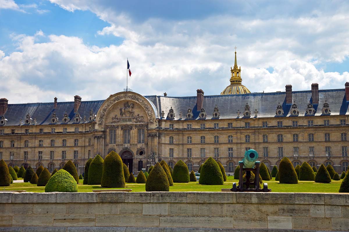 École Militaire in Paris, France École Militaire in Paris, France