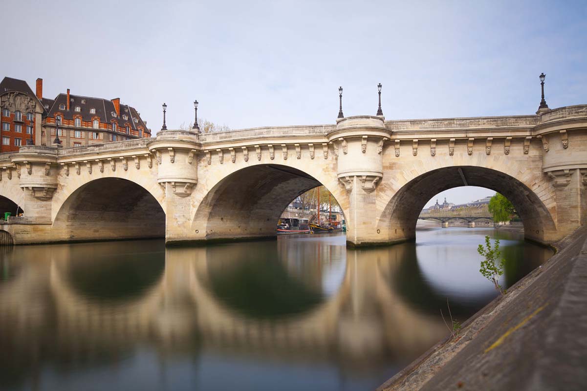Pont Neuf in Paris, France Pont Neuf in Paris, France